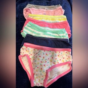 Little girl Size 2T-3T, 14 Prs of underpants; multi-colored